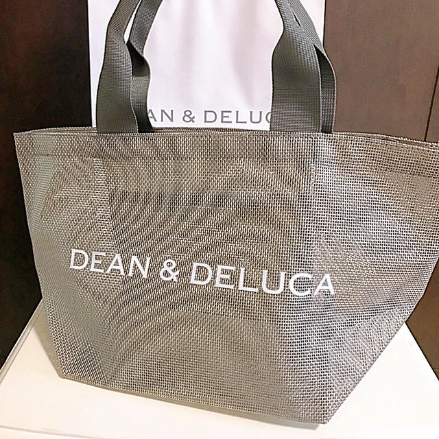 新品未使用 ＊ DEAN&DELUCA メッシュトートバッグ シルバーS＆雑誌