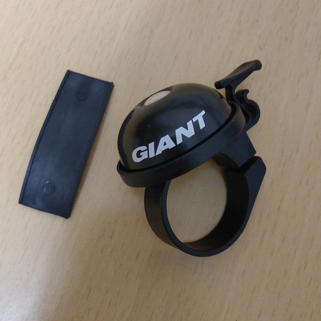 Giant(ジャイアント)の【新品】GIANT 純正ベル スポーツ/アウトドアの自転車(パーツ)の商品写真