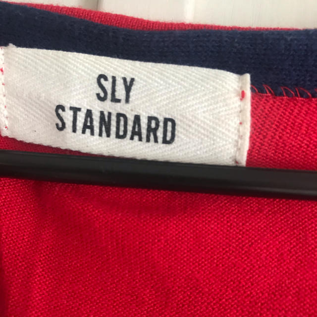 SLY(スライ)のSLY 赤カーディガン レディースのトップス(カーディガン)の商品写真