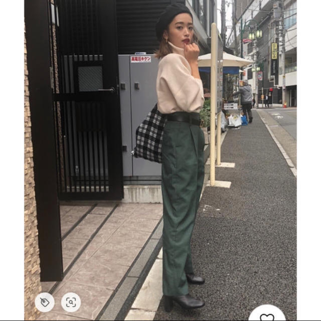 moussy(マウジー)のmoussy ハイウエストカラーパンツ★早い者勝ち レディースのパンツ(カジュアルパンツ)の商品写真