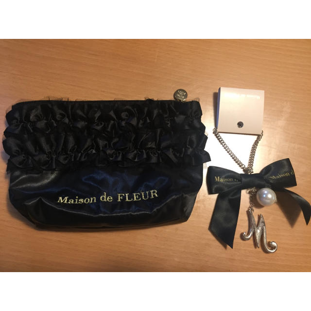 Maison de FLEUR(メゾンドフルール)の【新品】Maison de FLEUR ポーチ&チャーム レディースのファッション小物(ポーチ)の商品写真