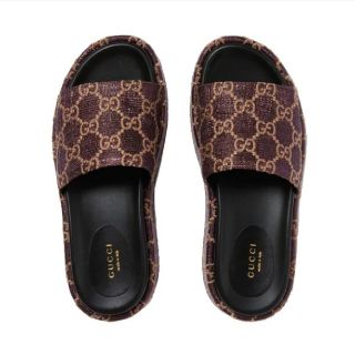 グッチ(Gucci)のGUCCI GGラメウィメンズスライドサンダル(サンダル)