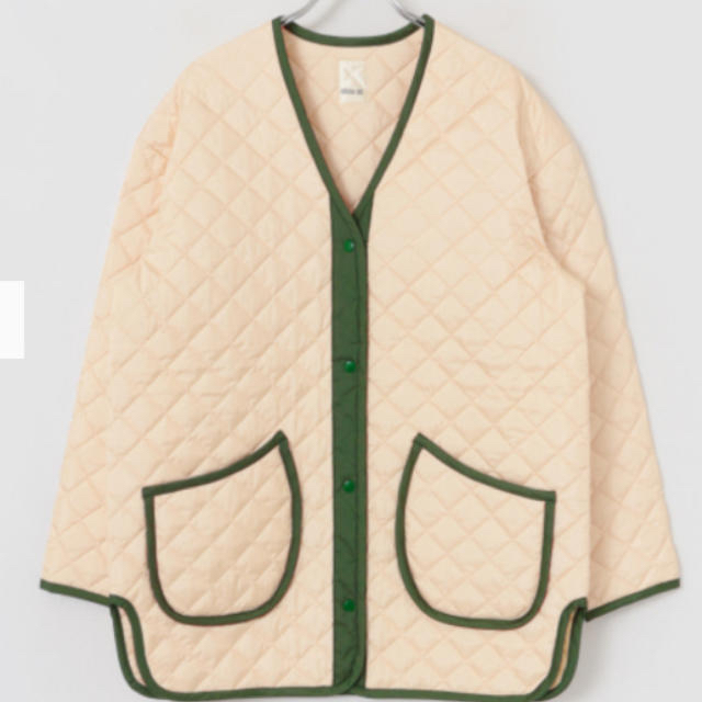 OSHIMA REI(オオシマレイ)の新品 OSHIMA REI オオシマレイ サテン キルティングコート ジャケット レディースのジャケット/アウター(ノーカラージャケット)の商品写真
