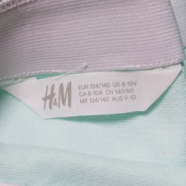 H&M(エイチアンドエム)のH&M キッズ セットアップ スカート 半袖トップス キッズ/ベビー/マタニティのキッズ服女の子用(90cm~)(その他)の商品写真