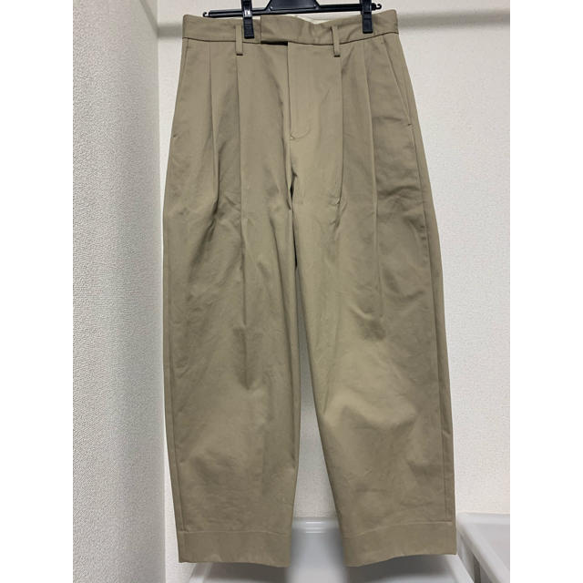 SUNSEA(サンシー)のURU(ウル) | 19FUP05 / COTTON 2 TUCK PANTS  メンズのパンツ(スラックス)の商品写真