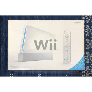 ウィー(Wii)のNintendo  Wii 本体 ソフト4本セット(家庭用ゲーム機本体)