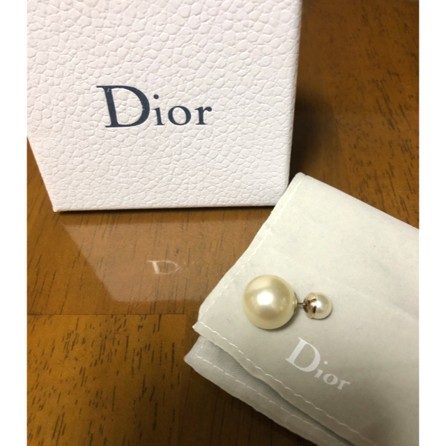 Christian Dior(クリスチャンディオール)のlolipop様専用☆Dior☆ディオール ☆トライバルボールピアス☆訳あり レディースのアクセサリー(ピアス)の商品写真