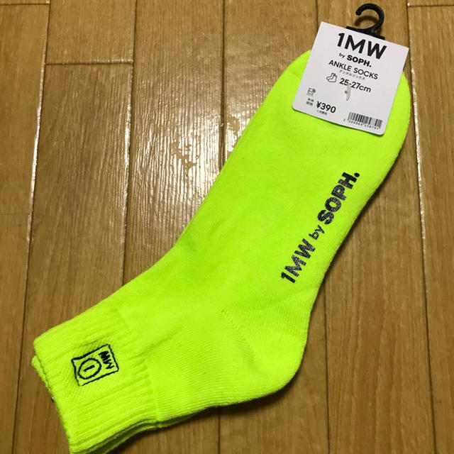 SOPH(ソフ)の新品！1MW by SOPH. GU Socks Neon メンズのレッグウェア(ソックス)の商品写真