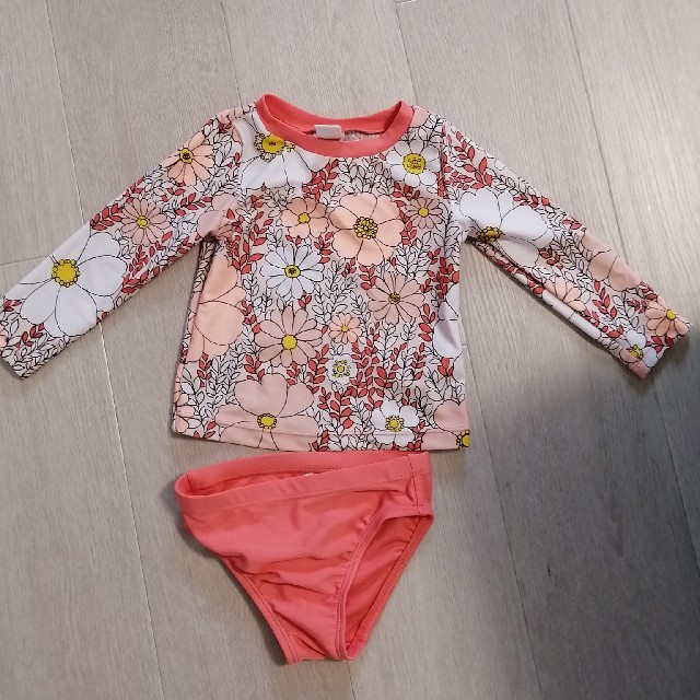 babyGAP(ベビーギャップ)のGAP　水着　女の子　80センチ キッズ/ベビー/マタニティのベビー服(~85cm)(水着)の商品写真