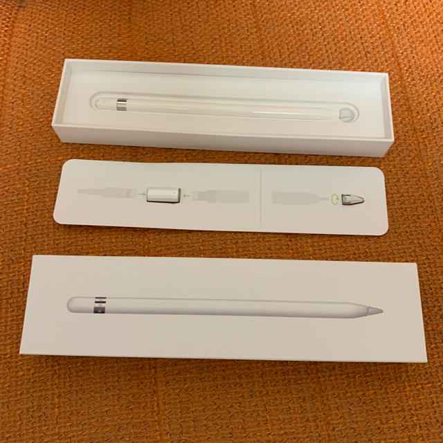 Apple(アップル)のApple Pencil スマホ/家電/カメラのPC/タブレット(PC周辺機器)の商品写真