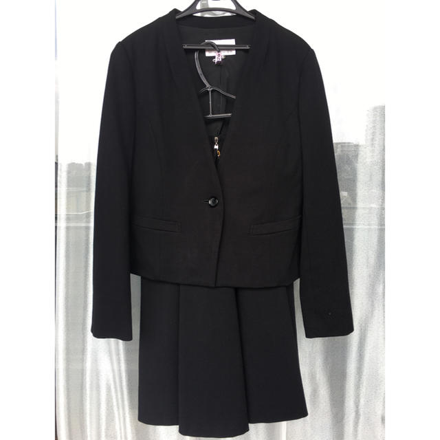 M-premier(エムプルミエ)のM-PREMIER エムプルミエレディース スカートスーツ 黒 秋冬 レディースのフォーマル/ドレス(スーツ)の商品写真