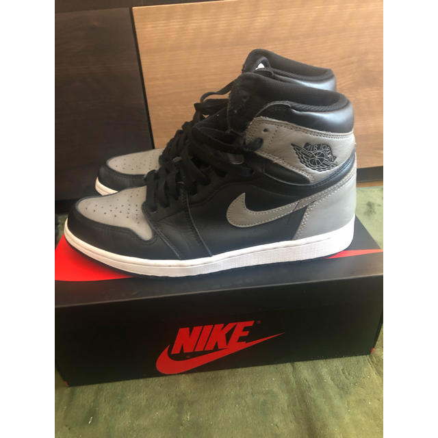 NIKE(ナイキ)のNIKE AIR JORDAN1 RETRO HIGH OG shadow メンズの靴/シューズ(スニーカー)の商品写真