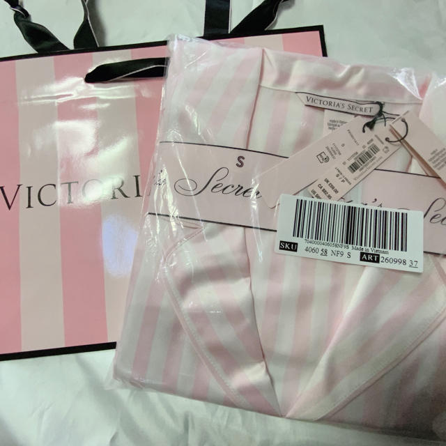 Victoria's Secret(ヴィクトリアズシークレット)のVictoria’s Secret パジャマセット　アメリカサイズS♡ レディースのルームウェア/パジャマ(パジャマ)の商品写真