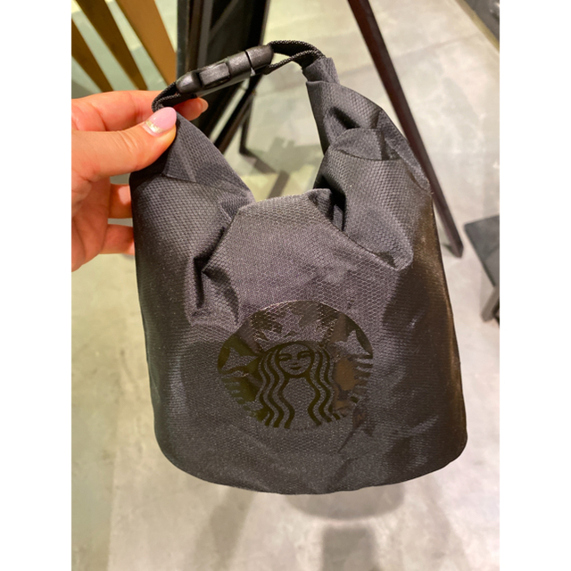 Starbucks Coffee(スターバックスコーヒー)のオンライン完売　スターバックス　ウォータープルーフバッグ　ブラック レディースのバッグ(トートバッグ)の商品写真