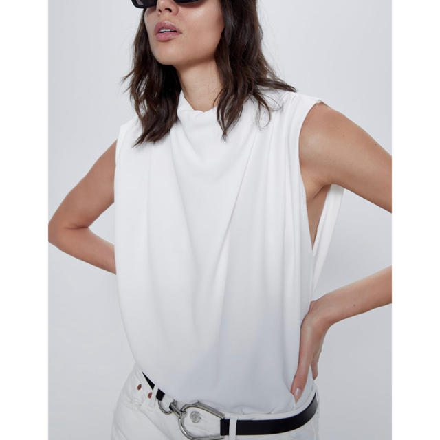 ZARA(ザラ)のZARA ハイネックシャツ新品タグ付き レディースのトップス(シャツ/ブラウス(半袖/袖なし))の商品写真