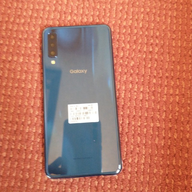 Galaxy(ギャラクシー)のgalaxyA7　楽天モバイル端末　ブルー　新品同様 スマホ/家電/カメラのスマートフォン/携帯電話(スマートフォン本体)の商品写真