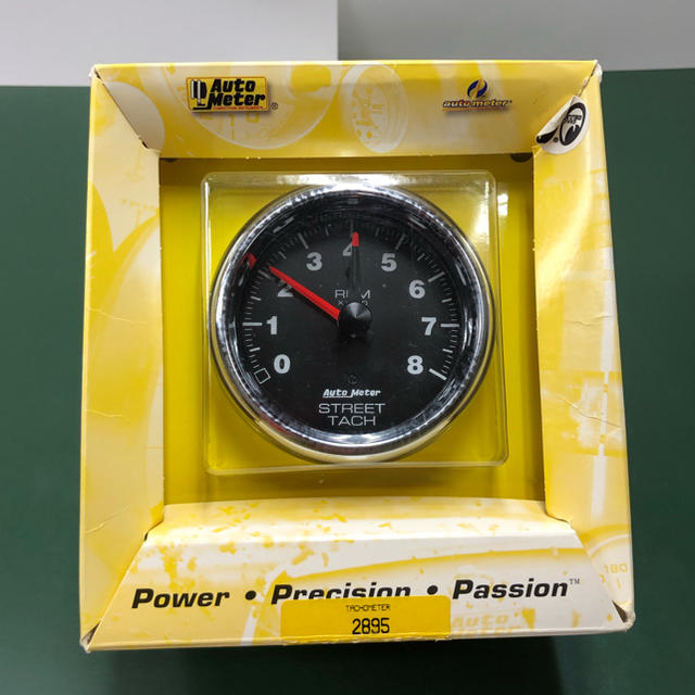 Auto Meter(オートメーター)のAutoMeter TACHOMETER 2895 自動車/バイクの自動車(車内アクセサリ)の商品写真