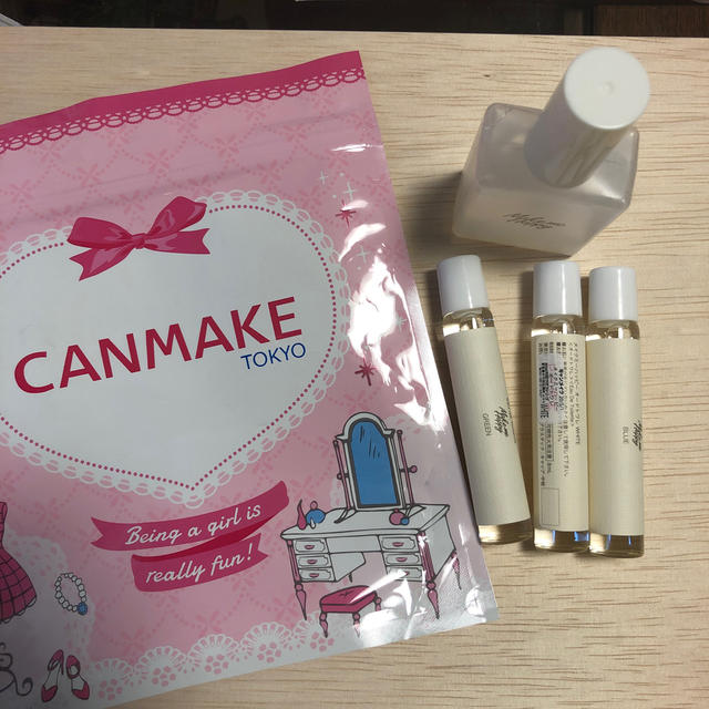 CANMAKE(キャンメイク)のキャンメイク、フレグランスウォーター、オードトワレブルー、ホワイト、グリーン。 コスメ/美容の香水(香水(女性用))の商品写真