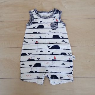 ベビーギャップ(babyGAP)のbabyGAP　ノースリーブロンパース　くじら柄(ロンパース)