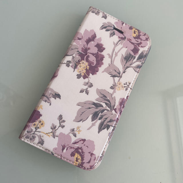 Laura Ashley ローラ アシュレイ Iphone ケースの通販 By コスモス S Shop ローラアシュレイならラクマ