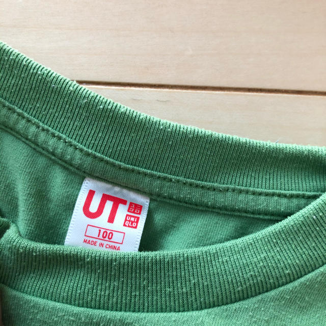 UNIQLO(ユニクロ)のレア！トイストーリー 子供用Tシャツ　レックス　サイズ100センチ キッズ/ベビー/マタニティのキッズ服男の子用(90cm~)(Tシャツ/カットソー)の商品写真