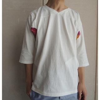 コモリ(COMOLI)のSUNkakke フットボールTシャツ(Tシャツ/カットソー(七分/長袖))