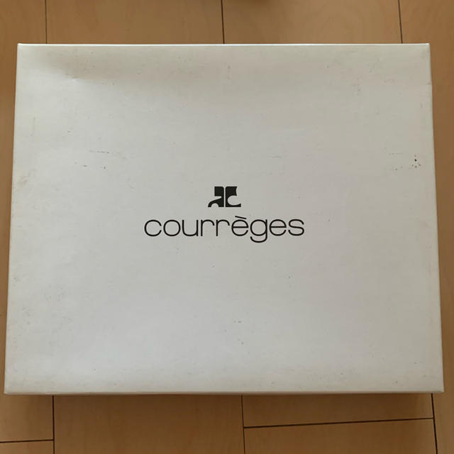 Courreges(クレージュ)のクレージュ　タオル インテリア/住まい/日用品の日用品/生活雑貨/旅行(タオル/バス用品)の商品写真