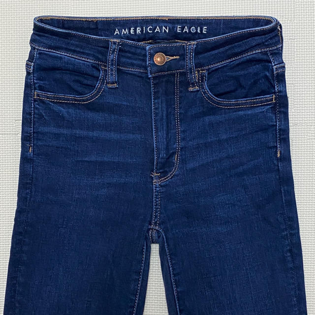 American Eagle(アメリカンイーグル)のアメリカンイーグル　スーパーハイライズジェギング　ストレッチスキニー　0ショート レディースのパンツ(スキニーパンツ)の商品写真