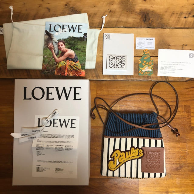 LOEWE(ロエベ)のLOEWE Paula's ショルダーバッグ メンズのバッグ(ショルダーバッグ)の商品写真