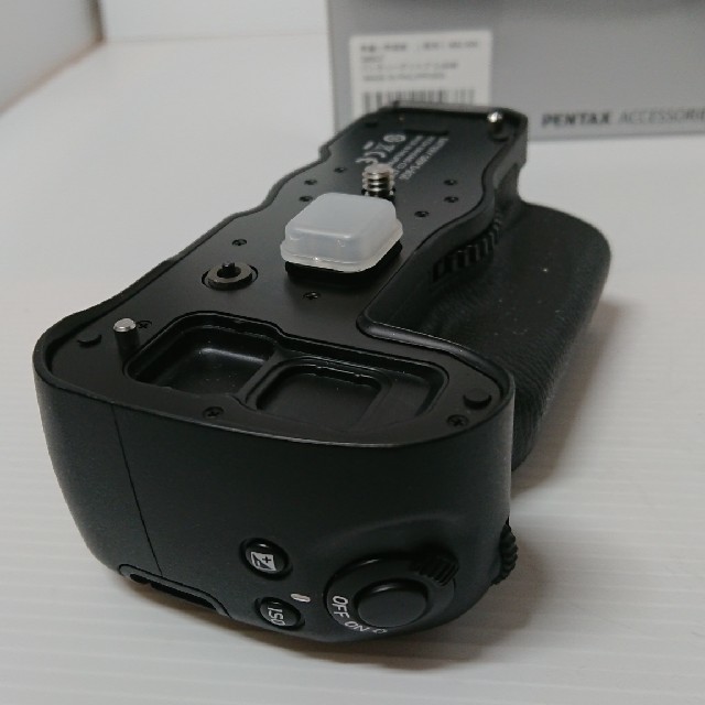 PENTAX(ペンタックス)のPENTAX バッテリーグリップ D-BG6 スマホ/家電/カメラのカメラ(その他)の商品写真