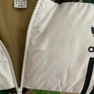 アベイシングエイプ(A BATHING APE)のadidas A BATHING APE ダウンジャケット　一部破れあり(ダウンジャケット)