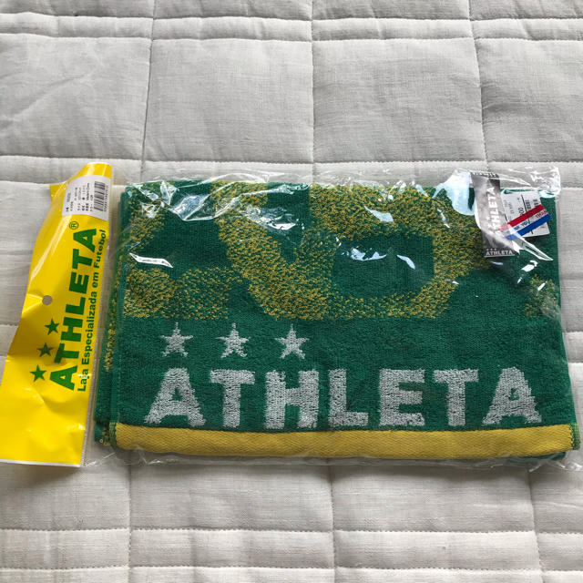 ATHLETA(アスレタ)の【新品】アスレタ　スポーツタオル スポーツ/アウトドアのサッカー/フットサル(その他)の商品写真