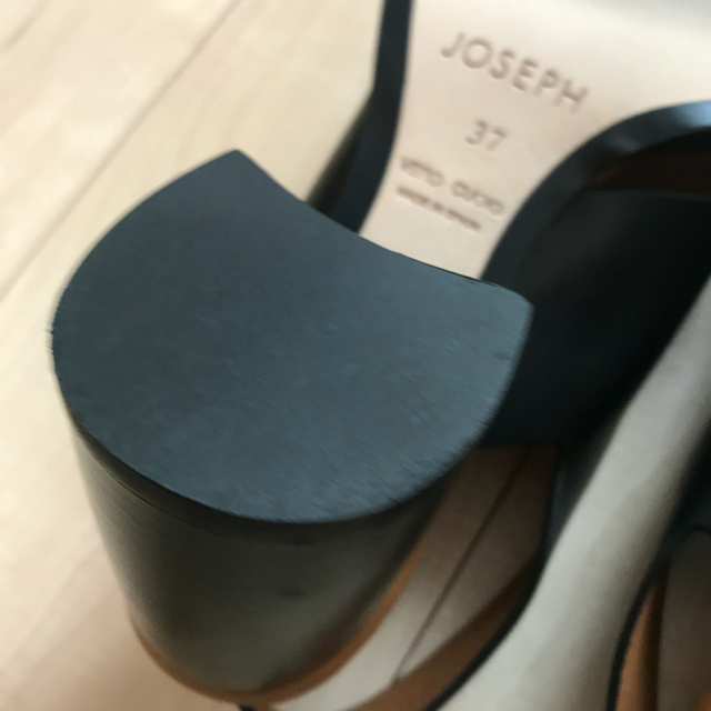 ADORE(アドーア)の【rina様専用】JOSEPH♡レザー クロスサンダル レディースの靴/シューズ(サンダル)の商品写真