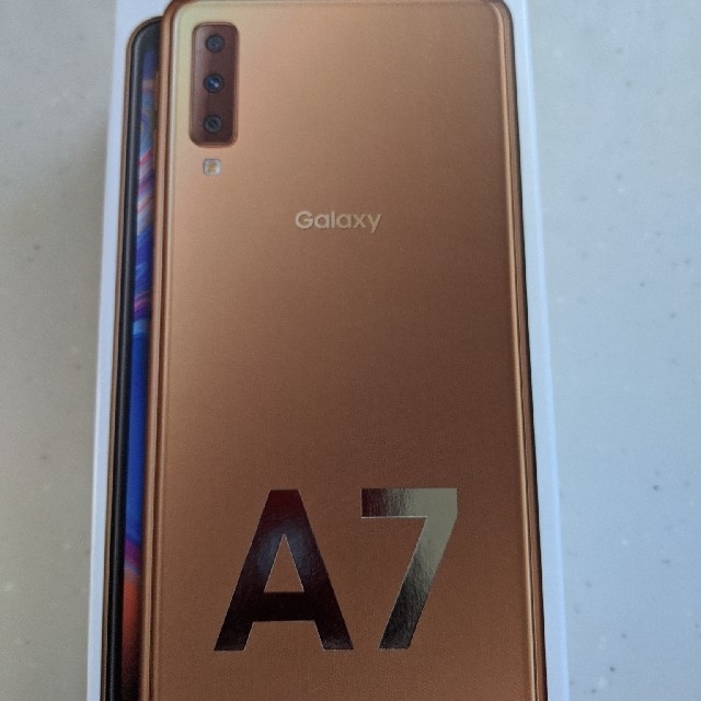 Galaxy　A7 新品