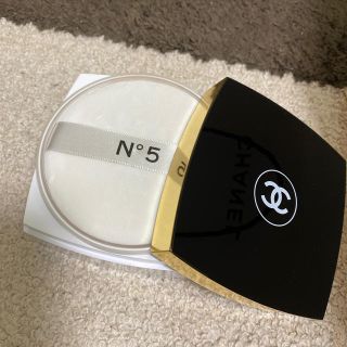 シャネル(CHANEL)のシャネル　No.5 ルース　パウダー　ボディパウダー　新品未使用(ボディパウダー)