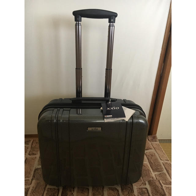 ゼクシオ スーツケース キャリーバック 新品、未使用、タグ付 送料込み