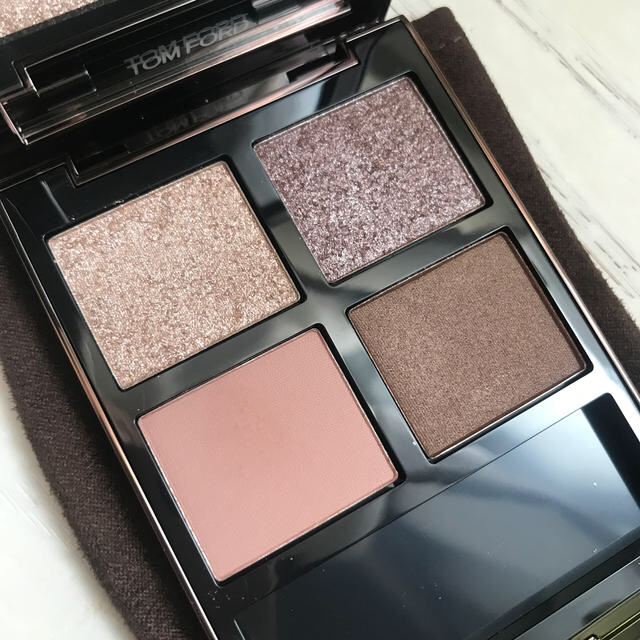 カテゴリ TOM FORD - トムフォード アイ カラー クォード 27 メテオリック アイシャドウ 限定の通販 by -|トムフォードならラクマ アイシャド
