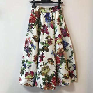 リミットレスラグジュアリー(LIMITLESS LUXURY)のLimitless Luxury 花柄スカート(ロングスカート)