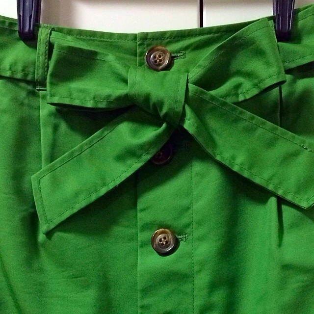Rope' Picnic(ロペピクニック)の♡フロントボタンが可愛い緑のスカート♡ レディースのスカート(ひざ丈スカート)の商品写真