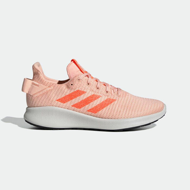 adidas(アディダス)のアディダス センスバウンス＋ ストリート ランニング シューズ 新品 25センチ スポーツ/アウトドアのランニング(シューズ)の商品写真