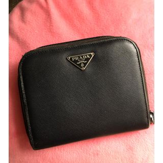 プラダ(PRADA)のPRADA  二つ折り財布　😘中古(折り財布)