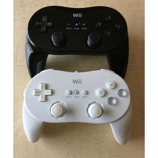 ウィー(Wii)のwiiクラシックコントローラーpro  白黒(家庭用ゲーム機本体)