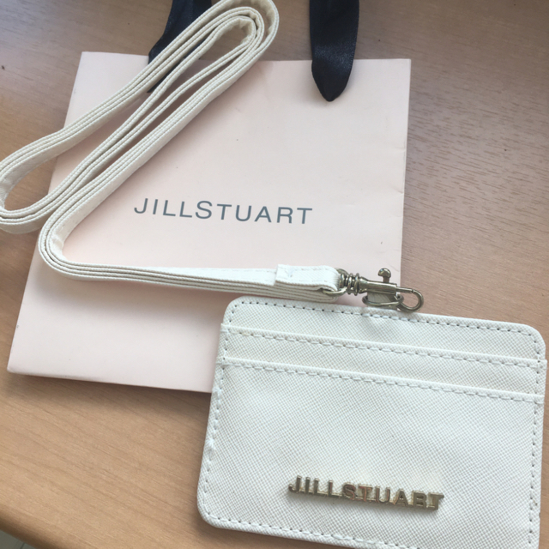 JILLSTUART(ジルスチュアート)のJILL STUART ジルスチュアート パスケース/IDホルダー レディースのファッション小物(名刺入れ/定期入れ)の商品写真