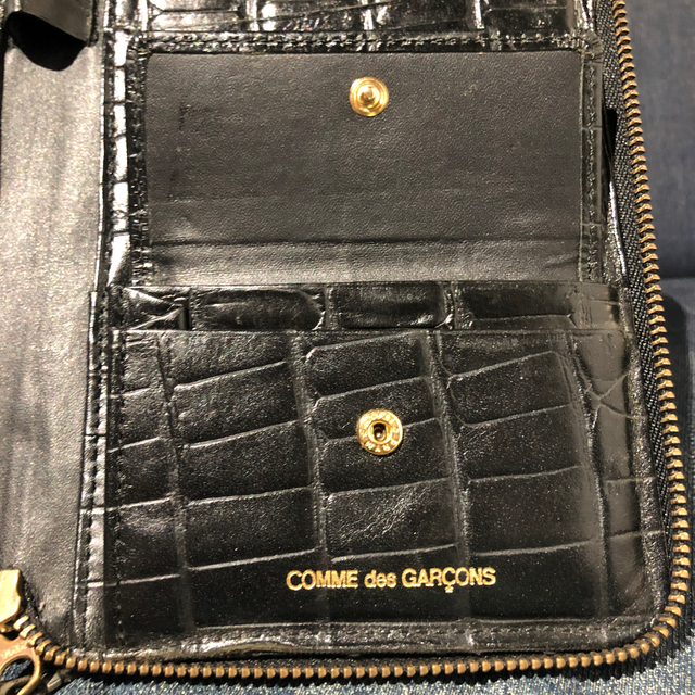 COMME des GARCONS(コムデギャルソン)のまつ様専用 コムデギャルソン 型押しクロコ パスポートケース　長財布 メンズのファッション小物(長財布)の商品写真