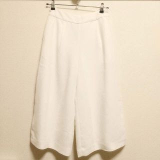 アパートバイローリーズ(apart by lowrys)の新品○ニジュウオリガウチョ(クロップドパンツ)