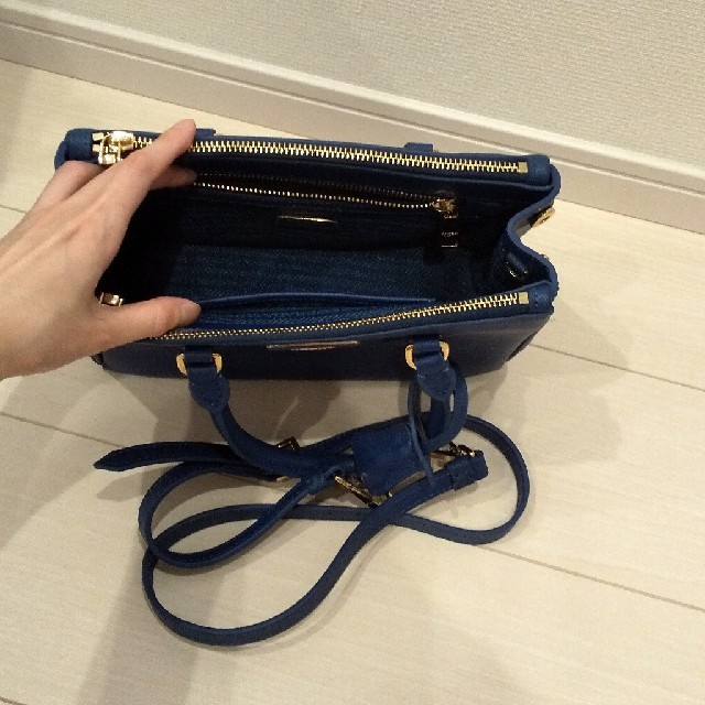 新品同様 2way ショルダーバッグ ハンドバッグ♪ネイビー青 新品同様 2way ショルダーバッグ ハンドバッグ♪ネイビー青