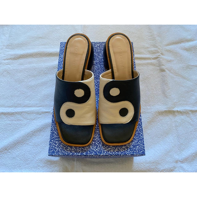 Paloma Wool Yin-Yang leather sandals 2