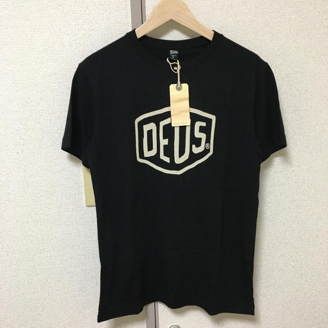 Deus ex Machina(デウスエクスマキナ)のタグつき 新品 DEUS デウス Tシャツ ブラック S ユニセックス  メンズのトップス(Tシャツ/カットソー(半袖/袖なし))の商品写真