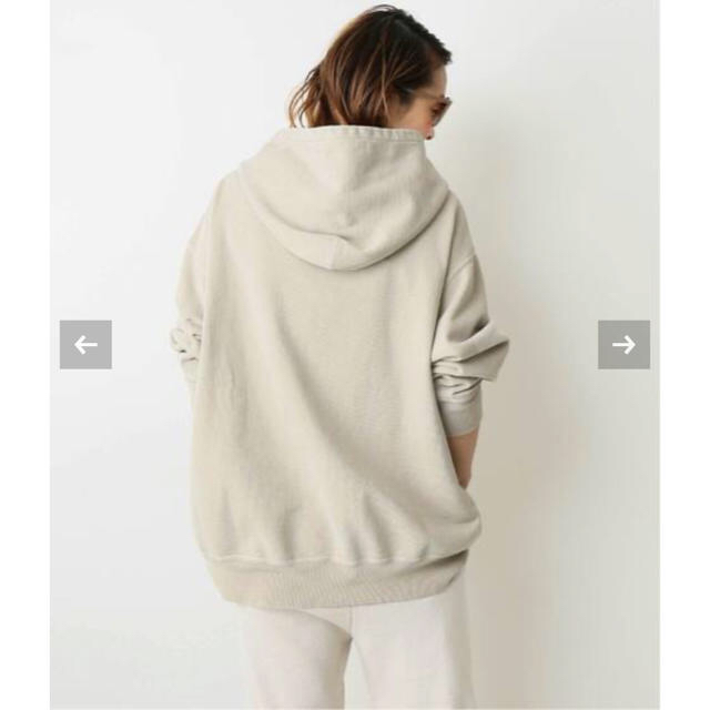 DEUXIEME CLASSE(ドゥーズィエムクラス)のTreasure hoody 新品　ベージュ　 レディースのトップス(パーカー)の商品写真