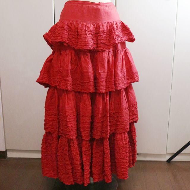 KANEKO ISAO(カネコイサオ)のワンダフルワールド　値下げ交渉可　　ELLEセットスカート段々ピコフリル　赤 レディースのスカート(ロングスカート)の商品写真